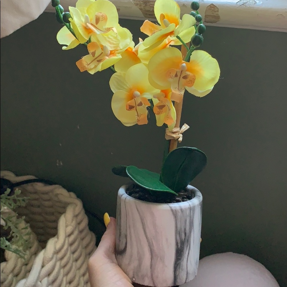 Fake Flower Decor